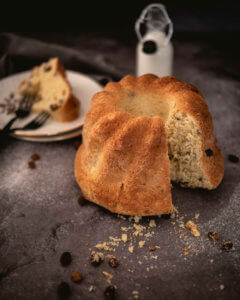 Kouglof Traditionnel Aux Raisins Secs Framboise Capucine