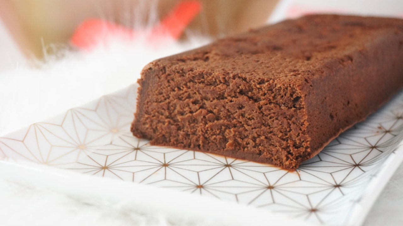 Cake Fondant Au Chocolat Sans Beurre A La Compote De Pommes Framboise Capucine
