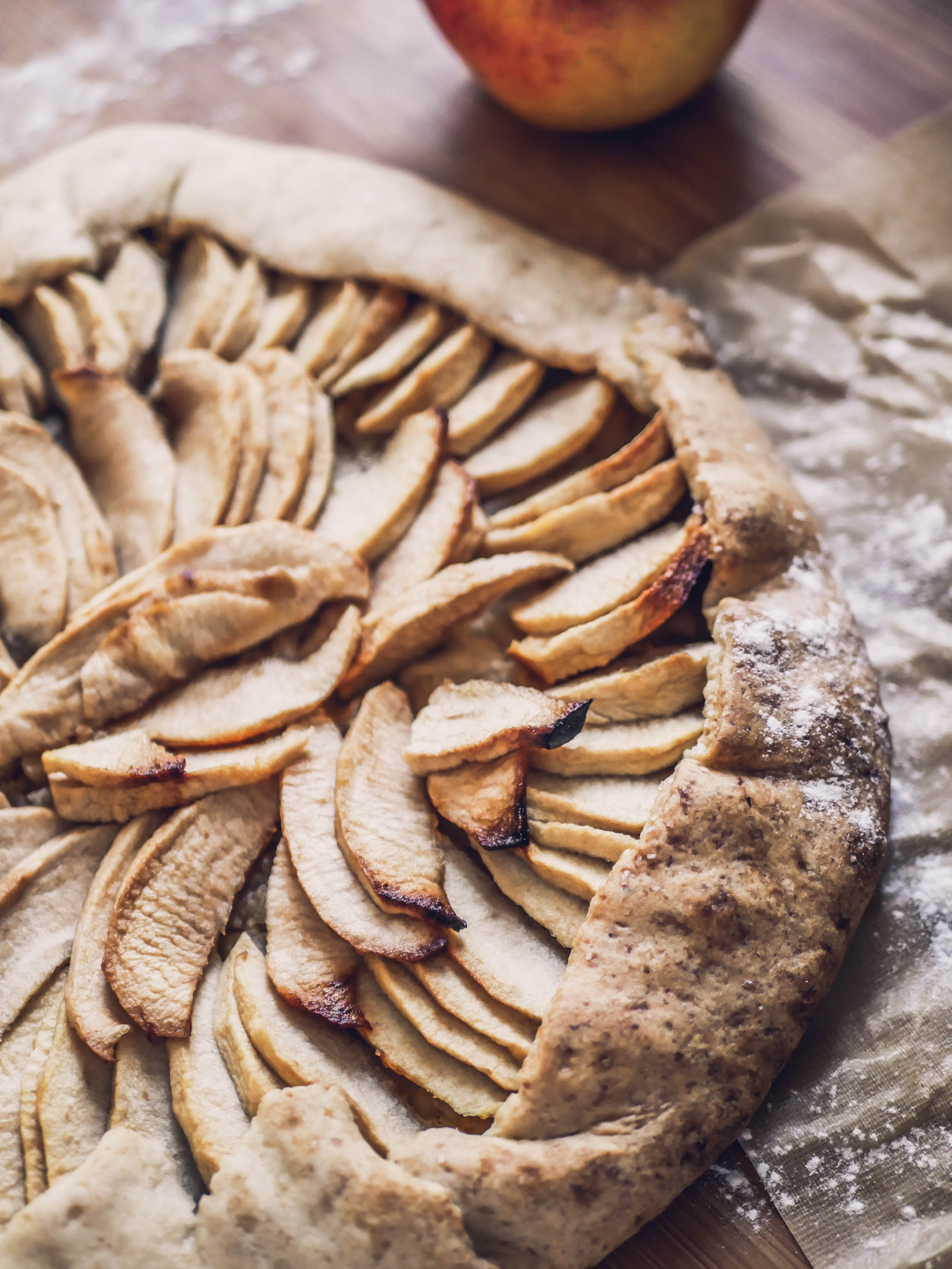 Tarte Rustique Aux Pommes - Framboise & Capucine