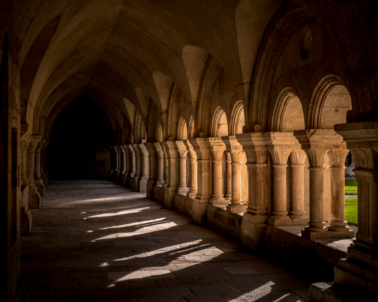 Abbaye de Fontenay cloitre église visite